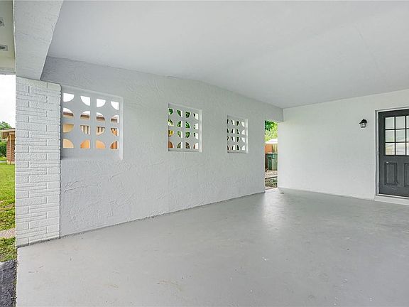 4th image of 510 Long Island Avenue