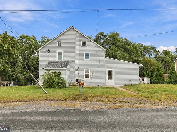 3rd image of 2778 Keefer Rd