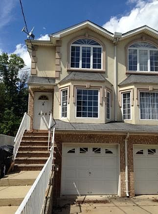 1st image of 435 Mosely Ave