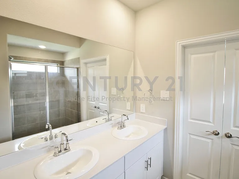 4208 Mountain Creek Dr — Photo 17