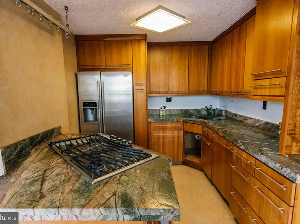 1030 E Lancaster Ave APT 228, Bryn Mawr, PA 19010