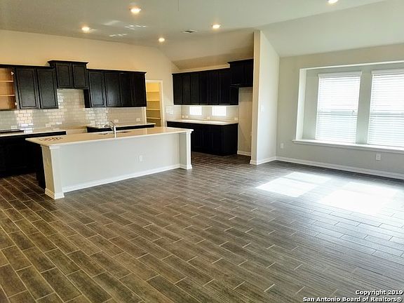 4th image of 8719 Winchester Way