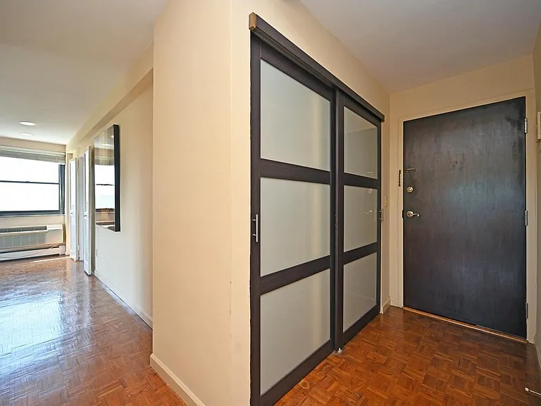 1815 William Howard Taft Rd #705 — Photo 19