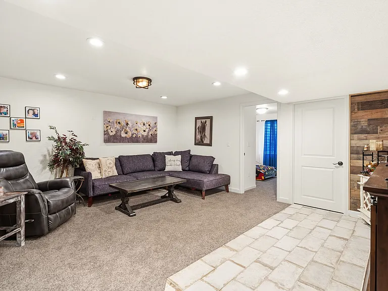 2049 Wagon Train Dr — Photo 24