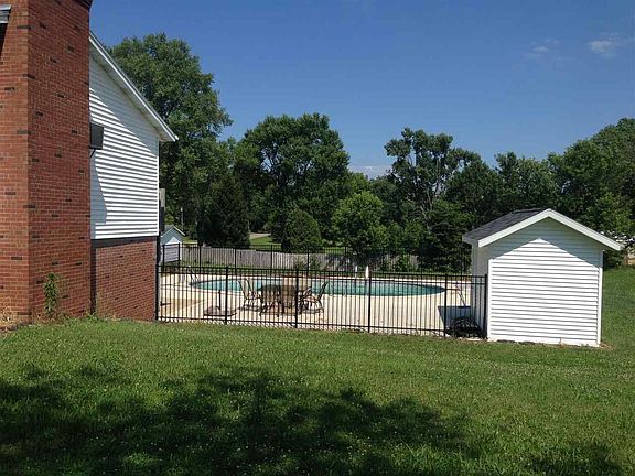 3rd image of 5101 S College Dr