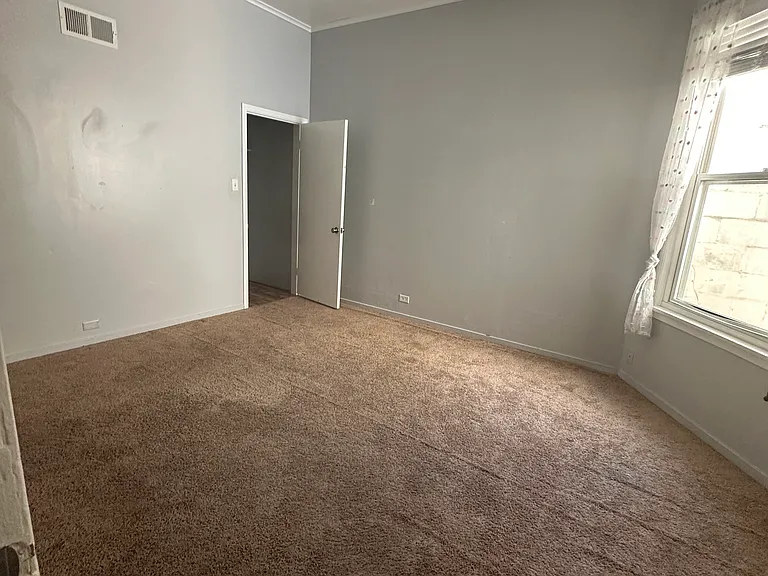 523 San Mateo Ave — Photo 4