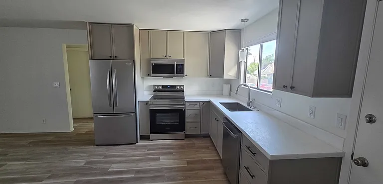 1583 E Stratford Ave #2 — Photo 7