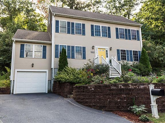 2nd image of 9 Johnson Ct