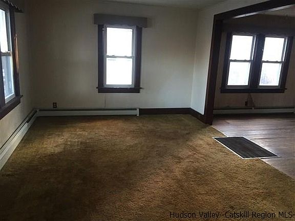 2nd image of 118 Elm St