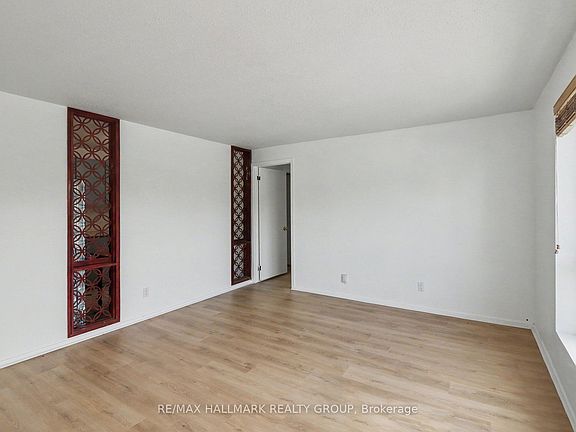 4th image of 900 Elmsmere Rd #8