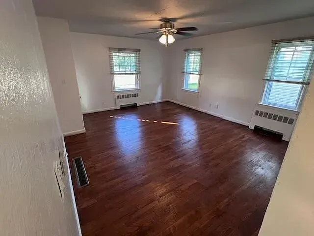 2 bed, 1.0 bath, $1,430 — Photo 3