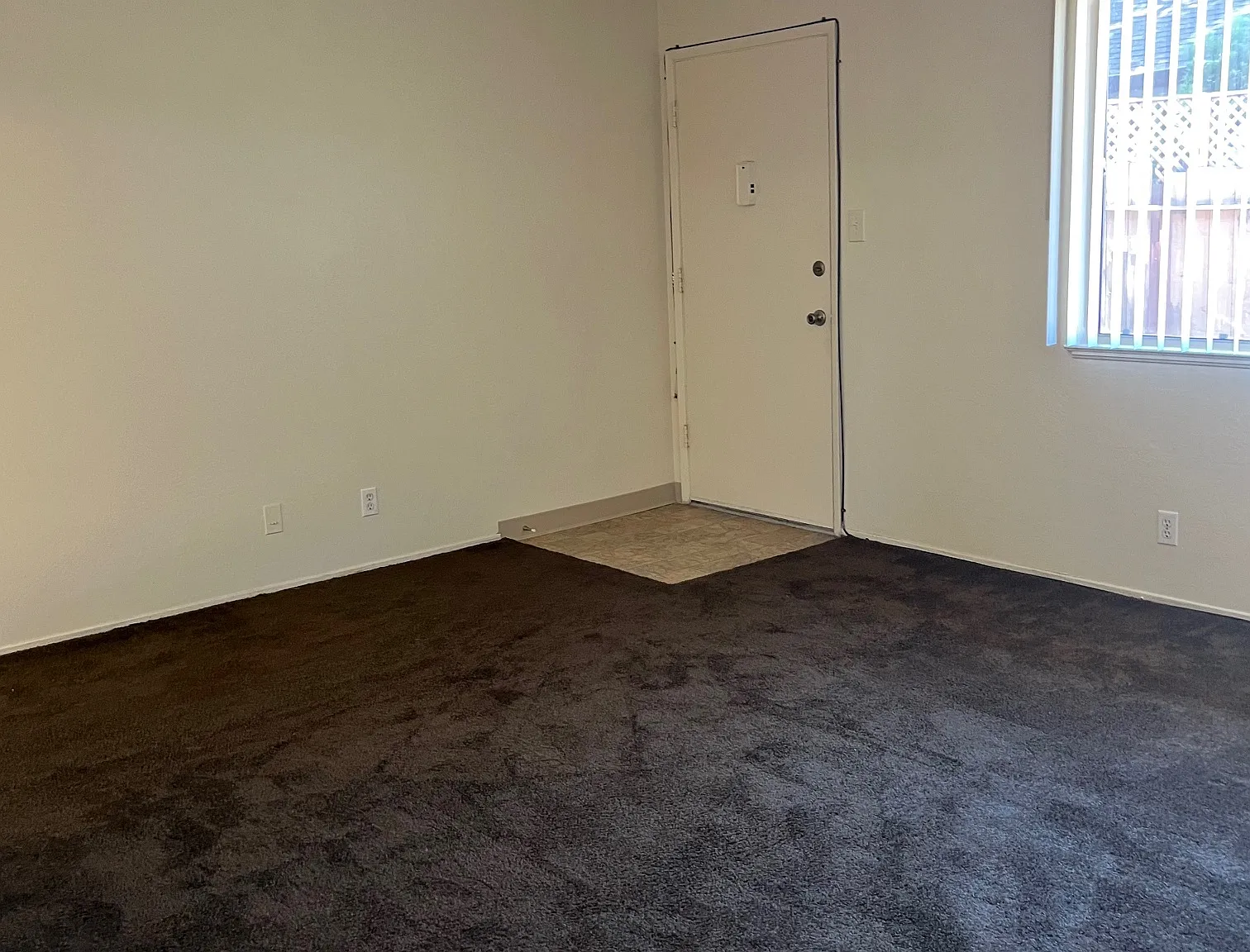 20261 Santa Maria Avenue — Photo 2