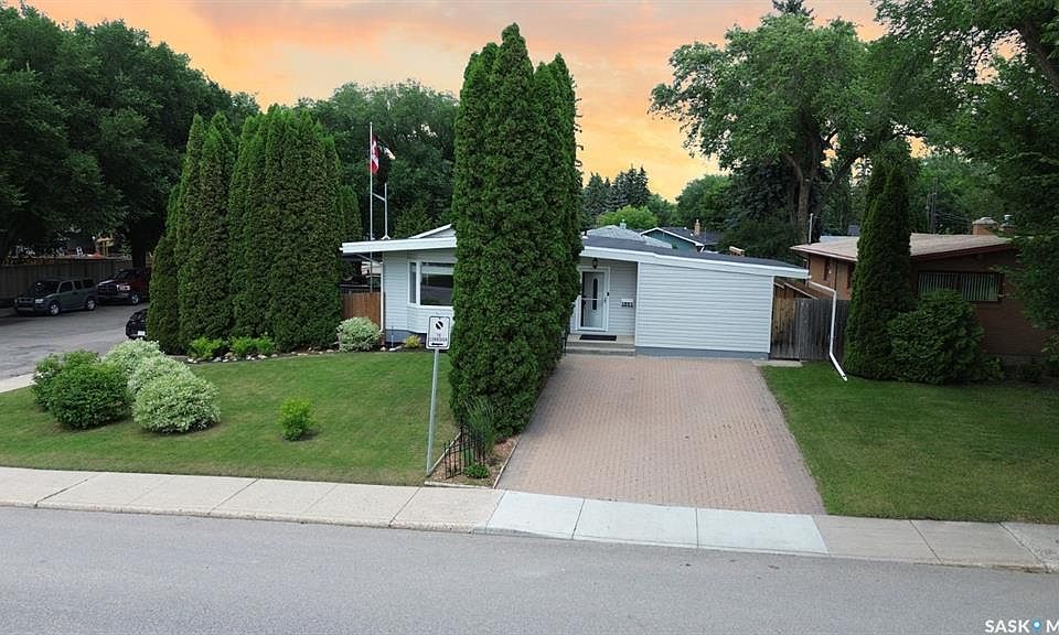 1st image of 1801 Wilson CRESCENT