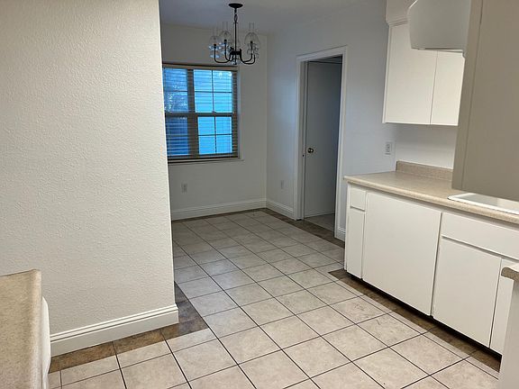 2nd image of 3055 E Simpson Ave