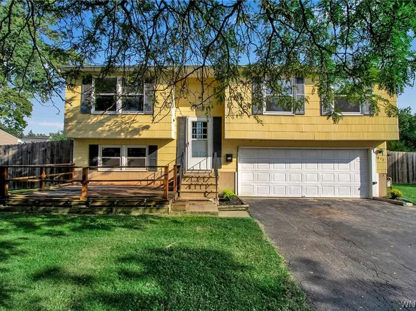 872 Deerfield Dr, North Tonawanda, NY 14120