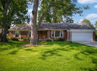5217 Chickadee Ln, Lyndhurst, OH