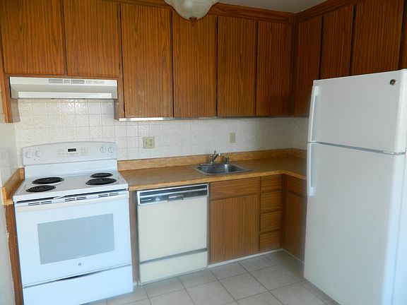 4th image of 4232 Judah St #4