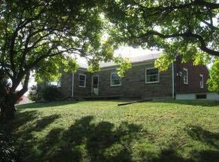 351 Willowbrook Dr, Industry, PA 15052