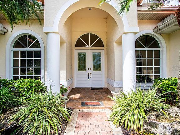 5th image of 257 Royal Oak Way