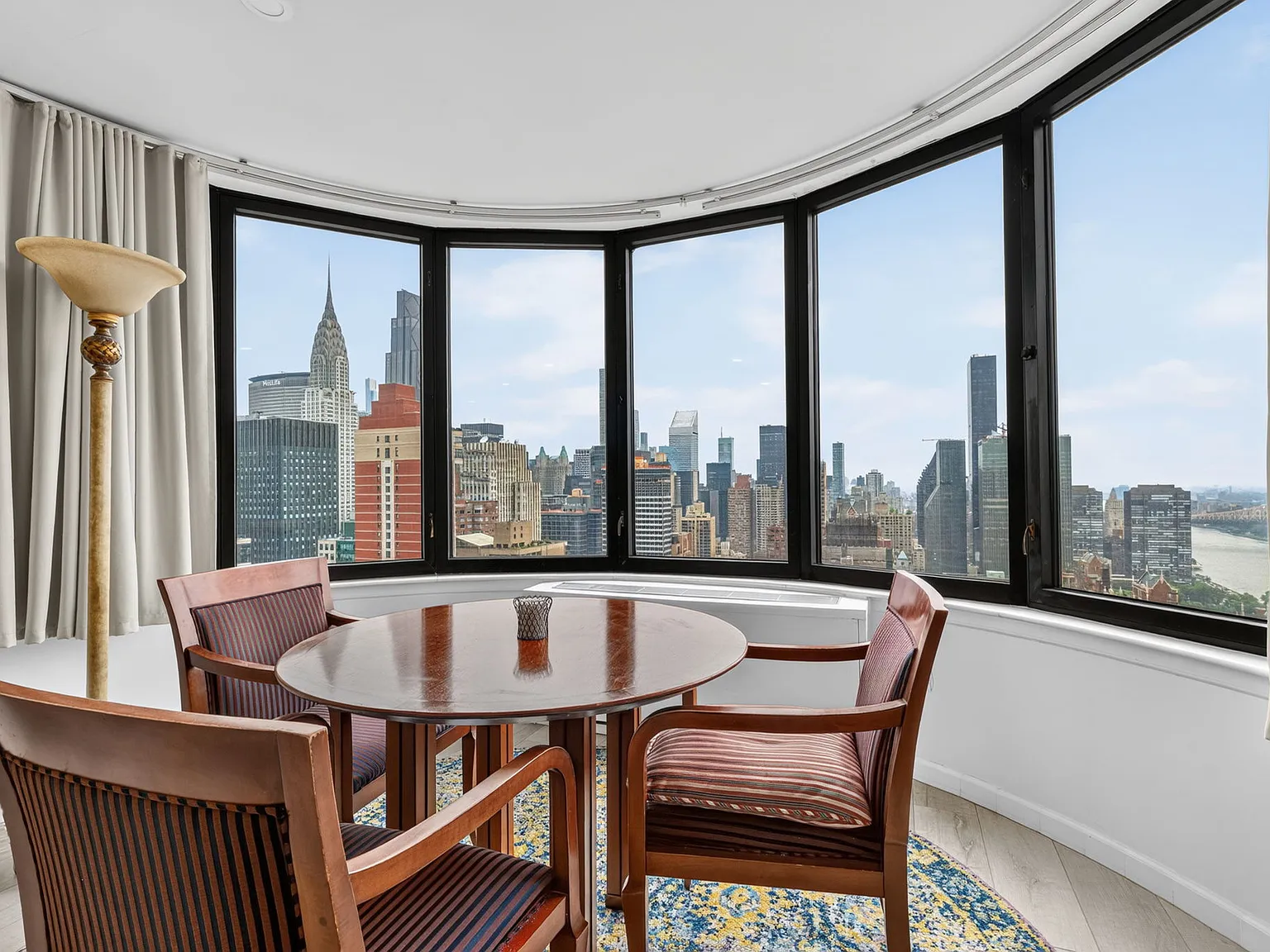 330 East 38th Street — Photo 3