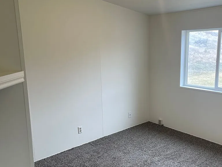1481 Tozer Rd — Photo 13