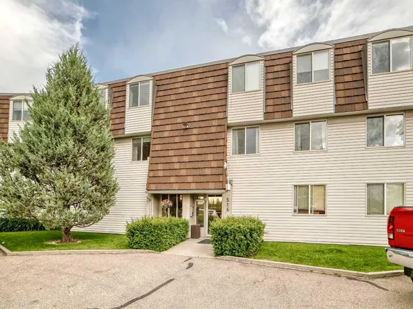 516 W Cedar Cres SW #201, Calgary, AB T3C 2Y8