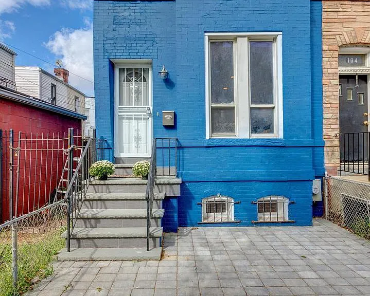 1102 Trinidad Ave NE — Photo 1