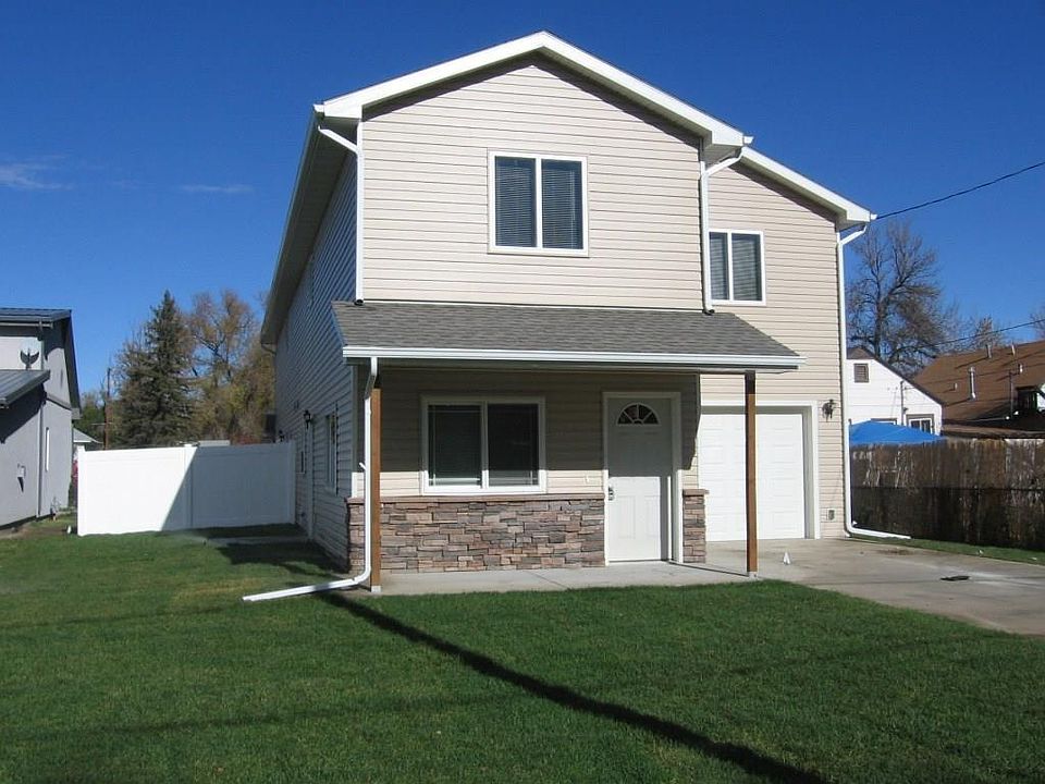 1st image of 728 Custer Ave