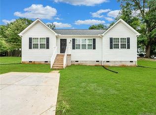 902 E Harrison Ave, Gastonia, NC 28054