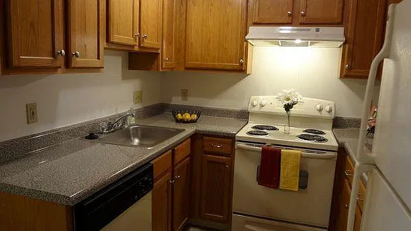 Lakeview — Photo 15