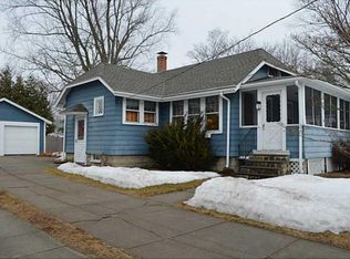 77 Country Club Dr, Warwick, RI 02888