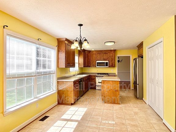 5th image of 109 Oleander Ct