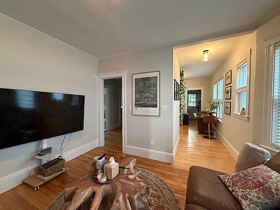 3rd image of 12 Westminster St