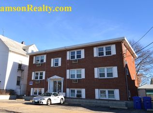 1167 Newport Ave APT 2, Pawtucket, RI 02861