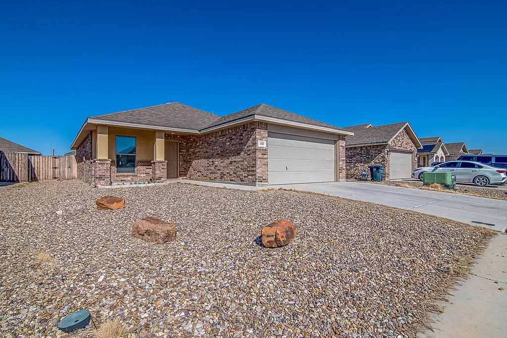 1327 Masquerade Boulevard - 1 — Photo 3