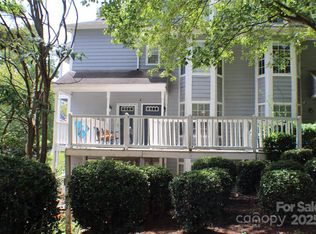 6039 Treetop Ct, Charlotte, NC 28212
