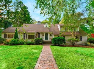 12 Winthrop Rd, Wayland, MA 01778