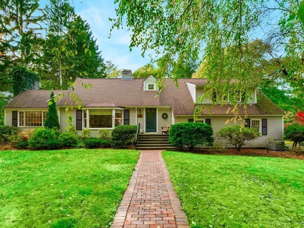 12 Winthrop Rd, Wayland, MA 01778