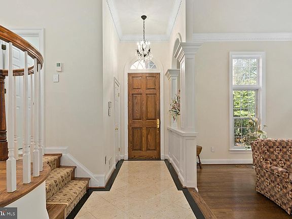 2nd image of 1514 Hampton Hill Cir