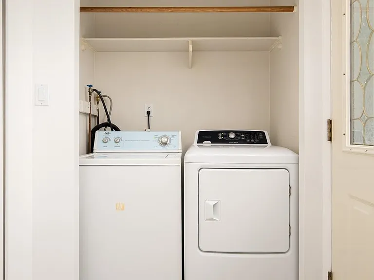 4502 Nanaimo St #MAIN — Photo 13