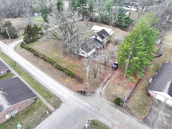 3rd image of 700 Feltz St