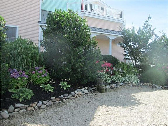 2nd image of 1 E Goodrich Ave