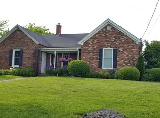 2715 Talmage Mayo Rd, Salvisa, KY 40372