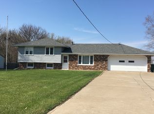 531 W Fort St, Farmington, IL 61531