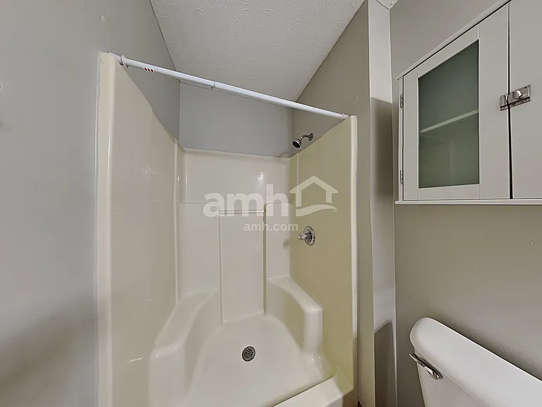 1168 Fielding Ln — Photo 12