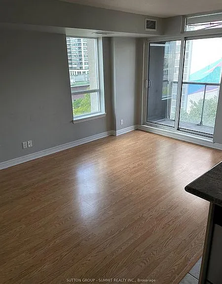 225 Wellesley St E #805 — Photo 21