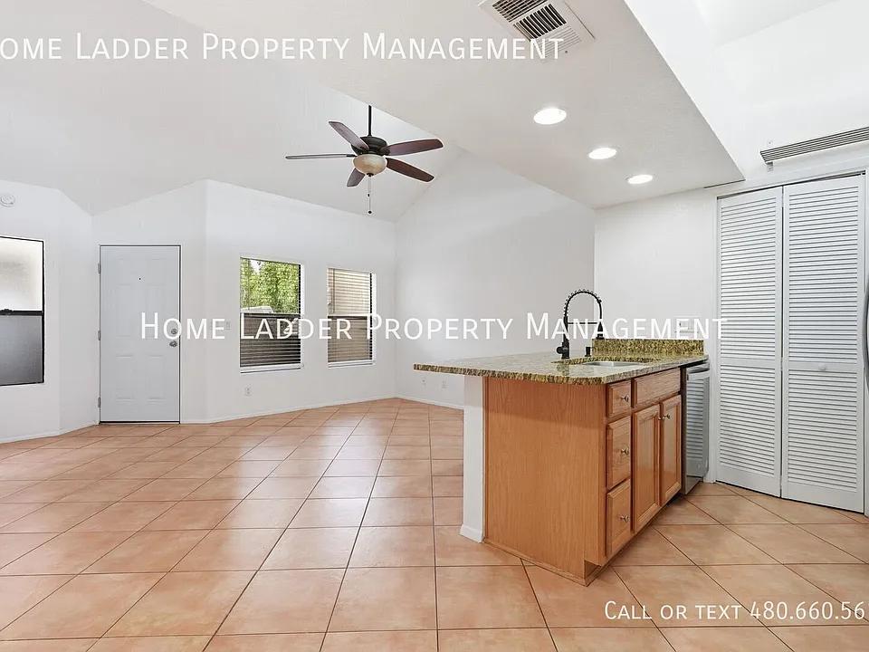 1432 W Emerald Ave #642