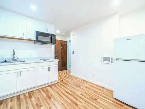 823 Webster St APT C, Oakland, CA 94607