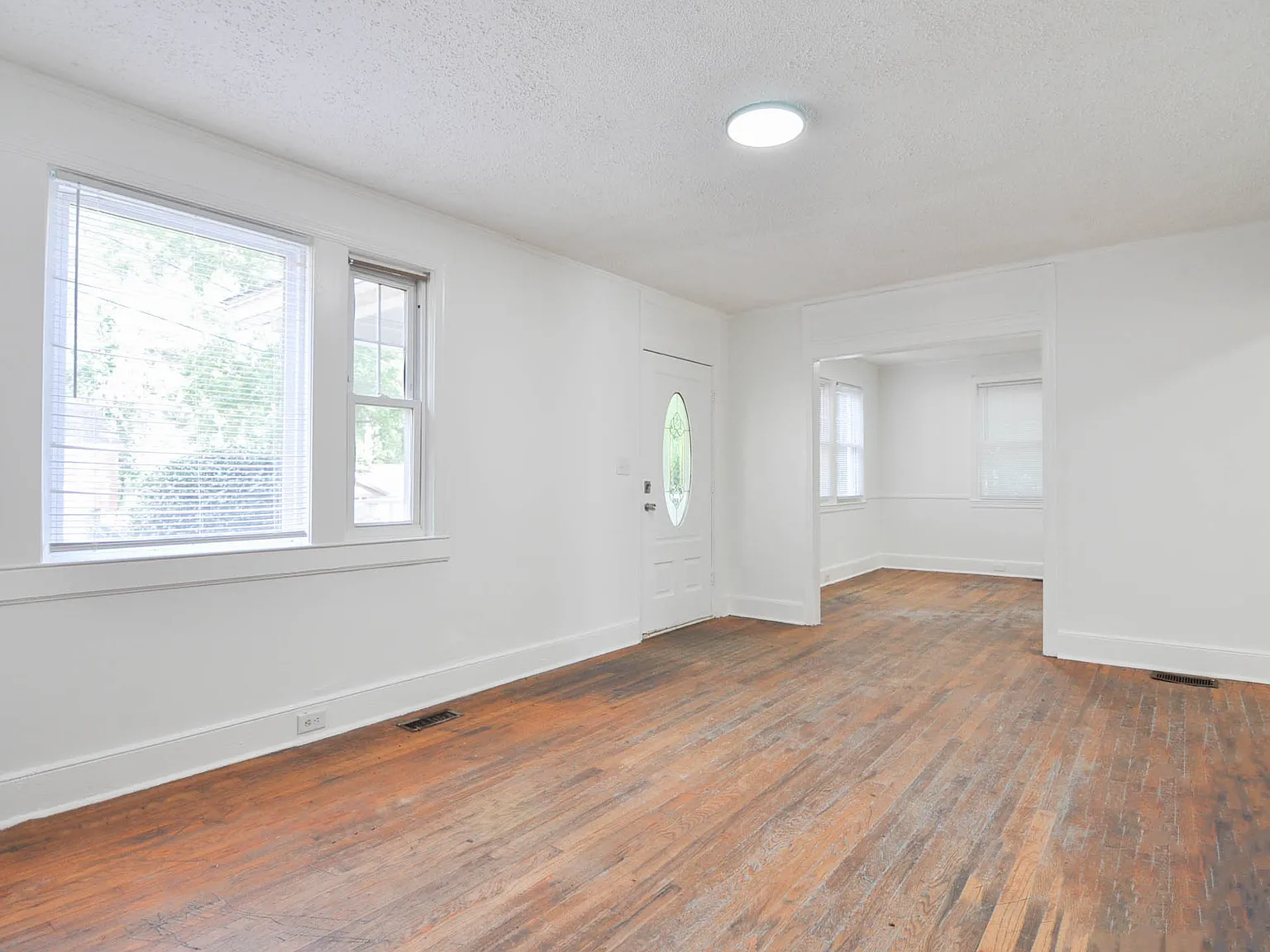 4 bed, 1344 sqft, $1,400 — Photo 3