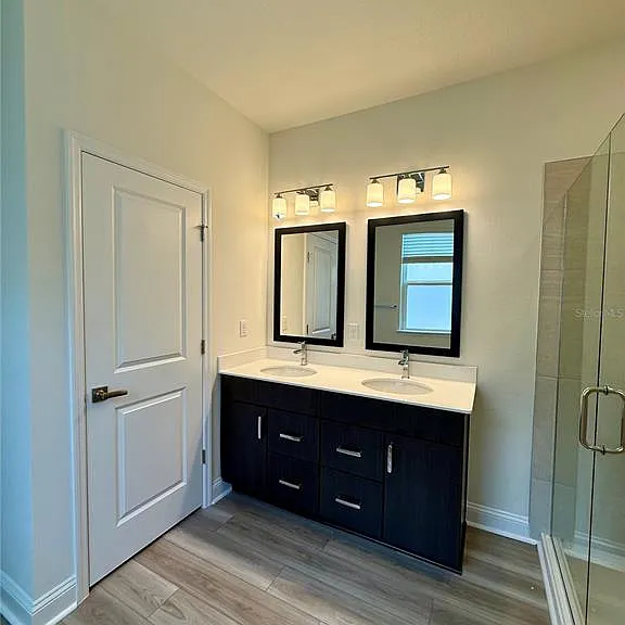 53 Signet Cir — Photo 24